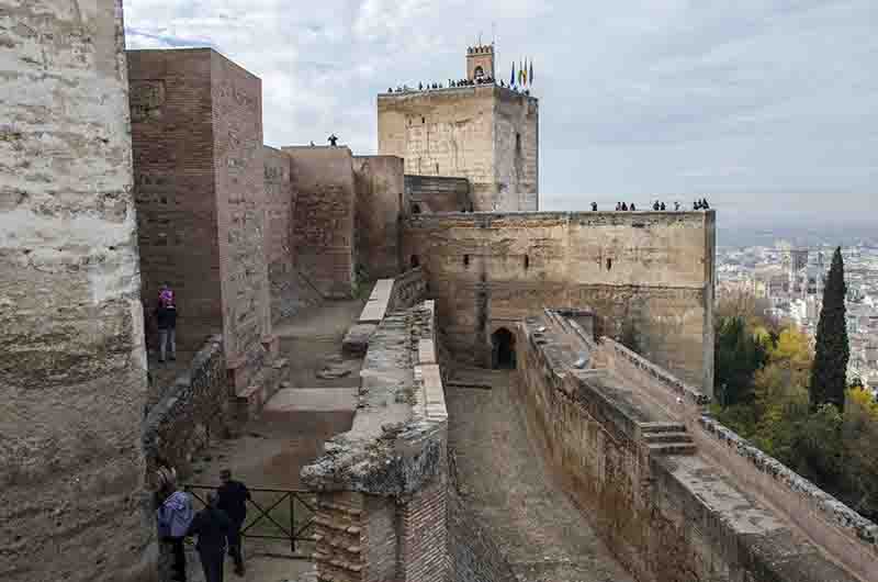 Granada 079 - La Alhambra - Alcazaba.jpg